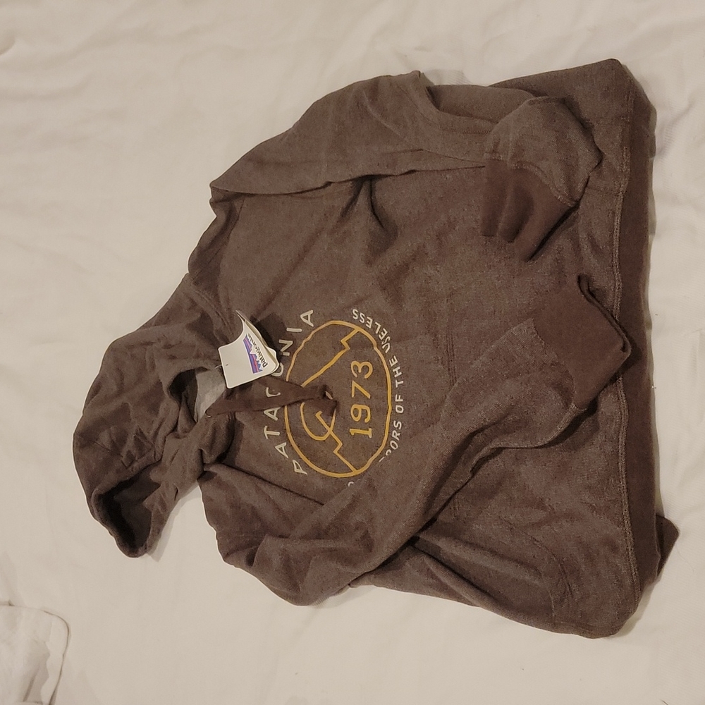 Patagonia Hoodie, size M, brown.
